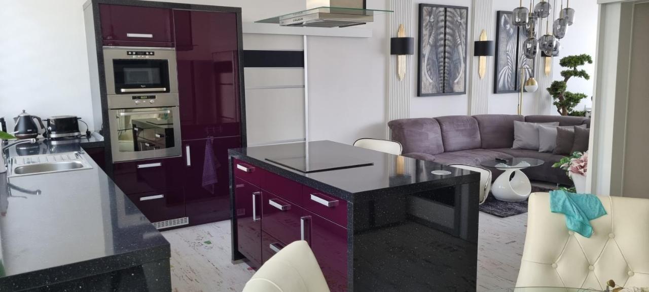 Bordo A4 V Chomutove Apartment